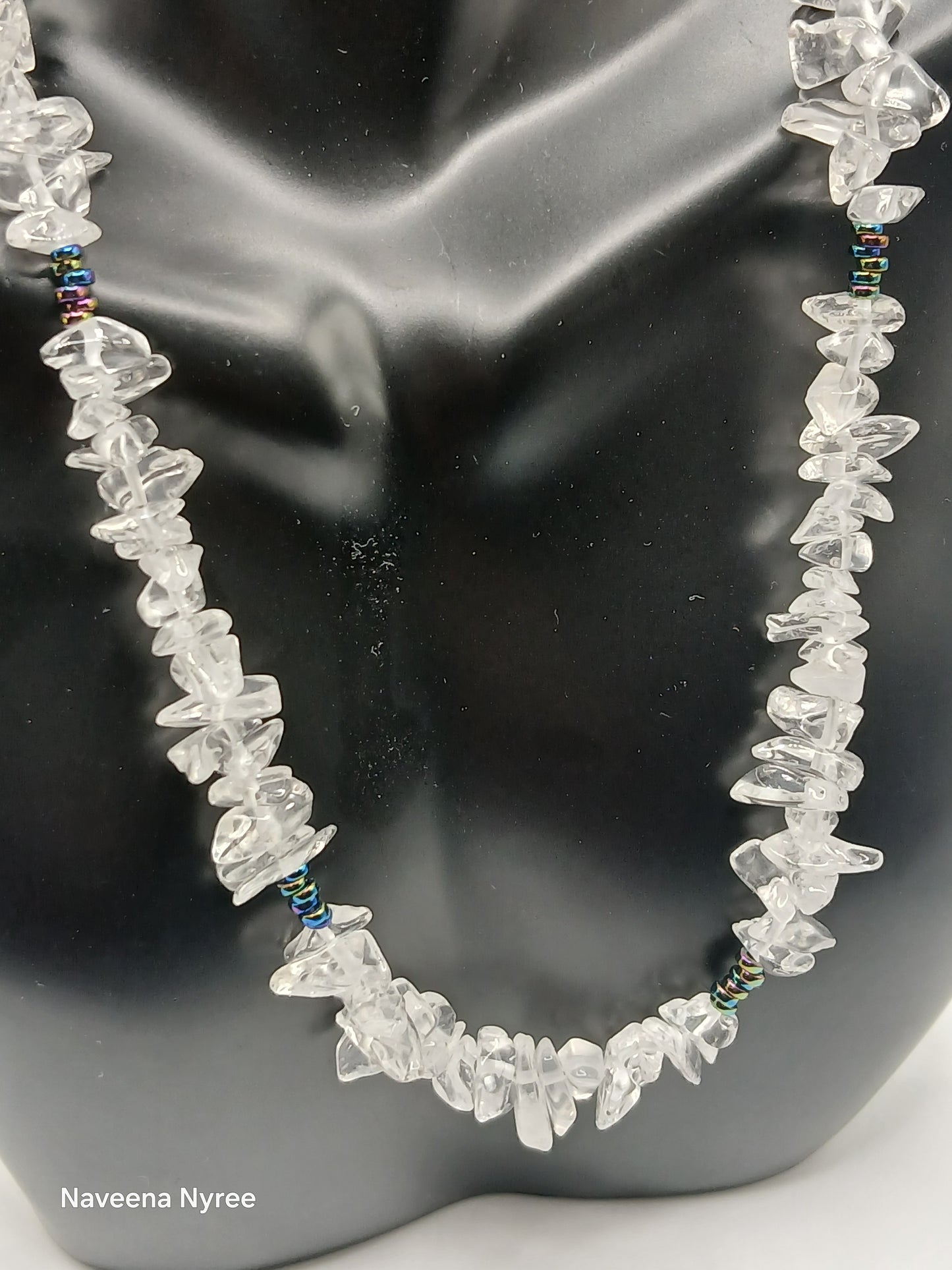 Gemstone chip necklace