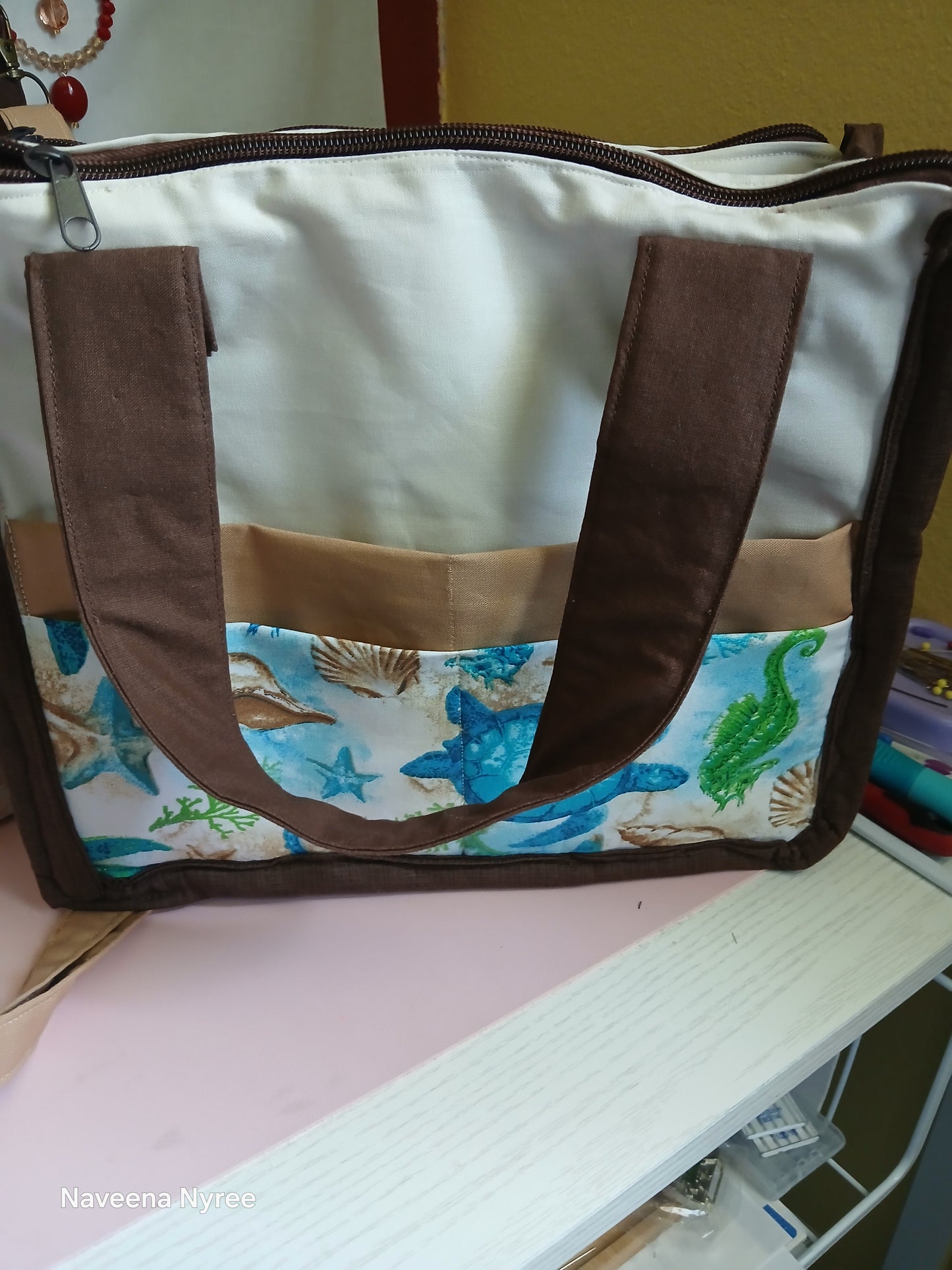Large reversible tote