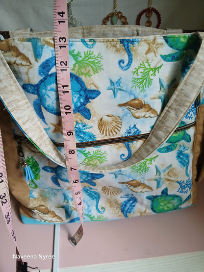 Large reversible tote