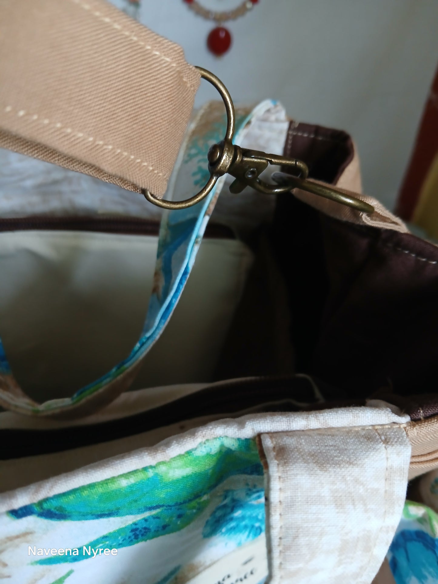 Large reversible tote