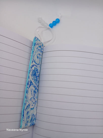 Fabric beaded bookmark (blue)