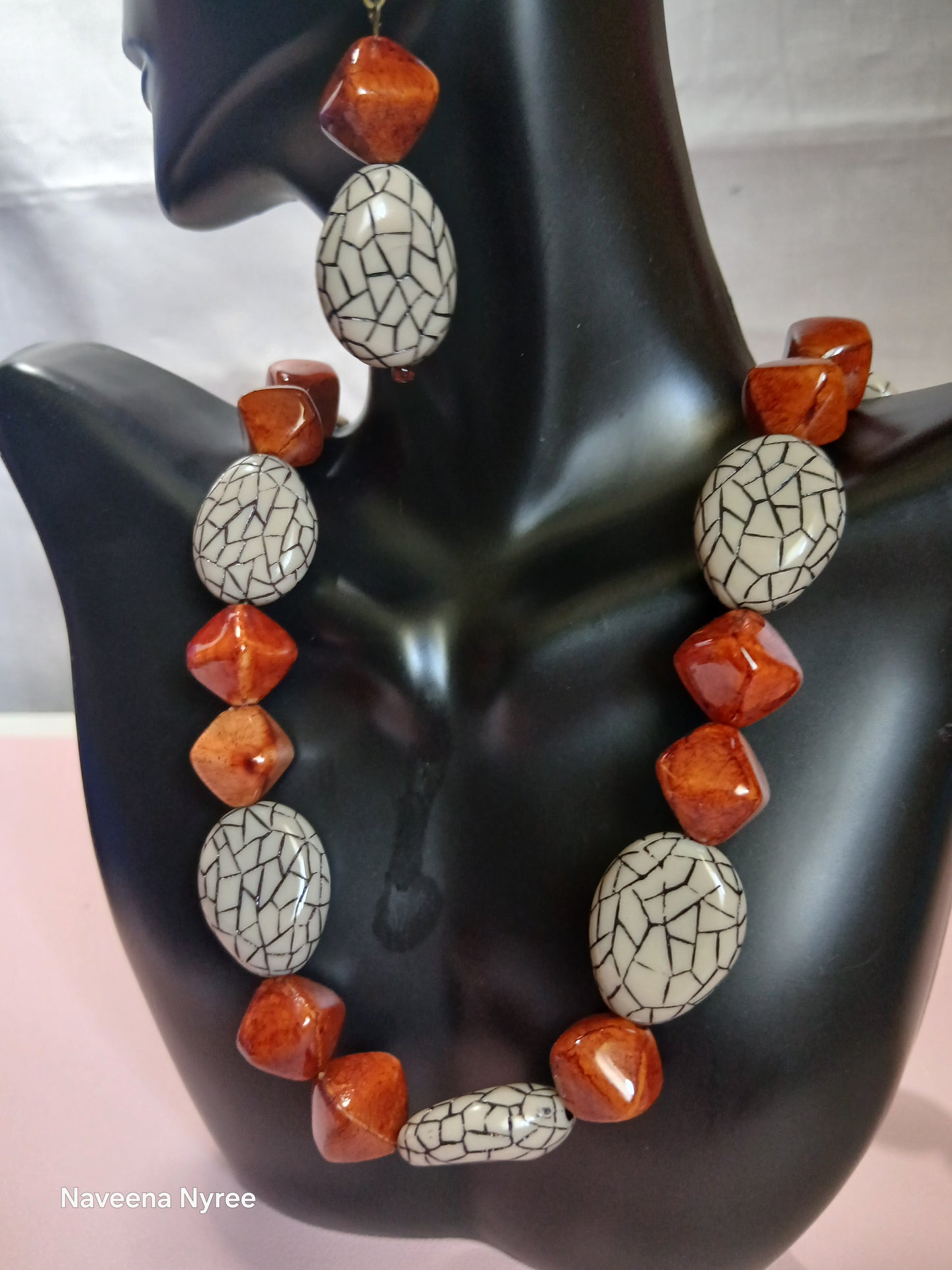 Acrylic necklace earrings set