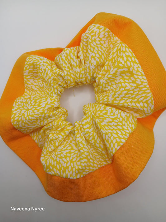 Two toned yellow framed scrunchie