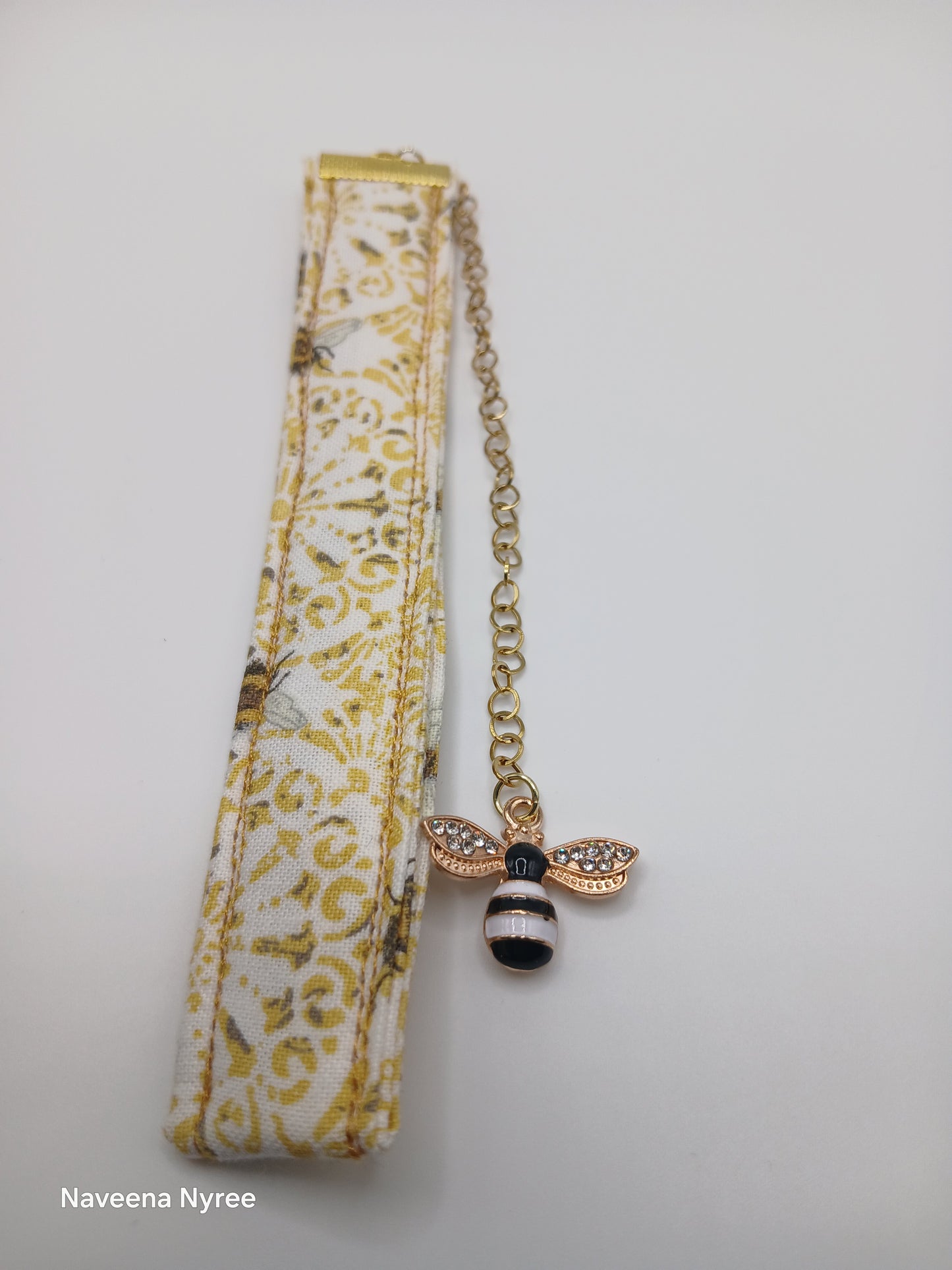 Fabric Bee bookmarks