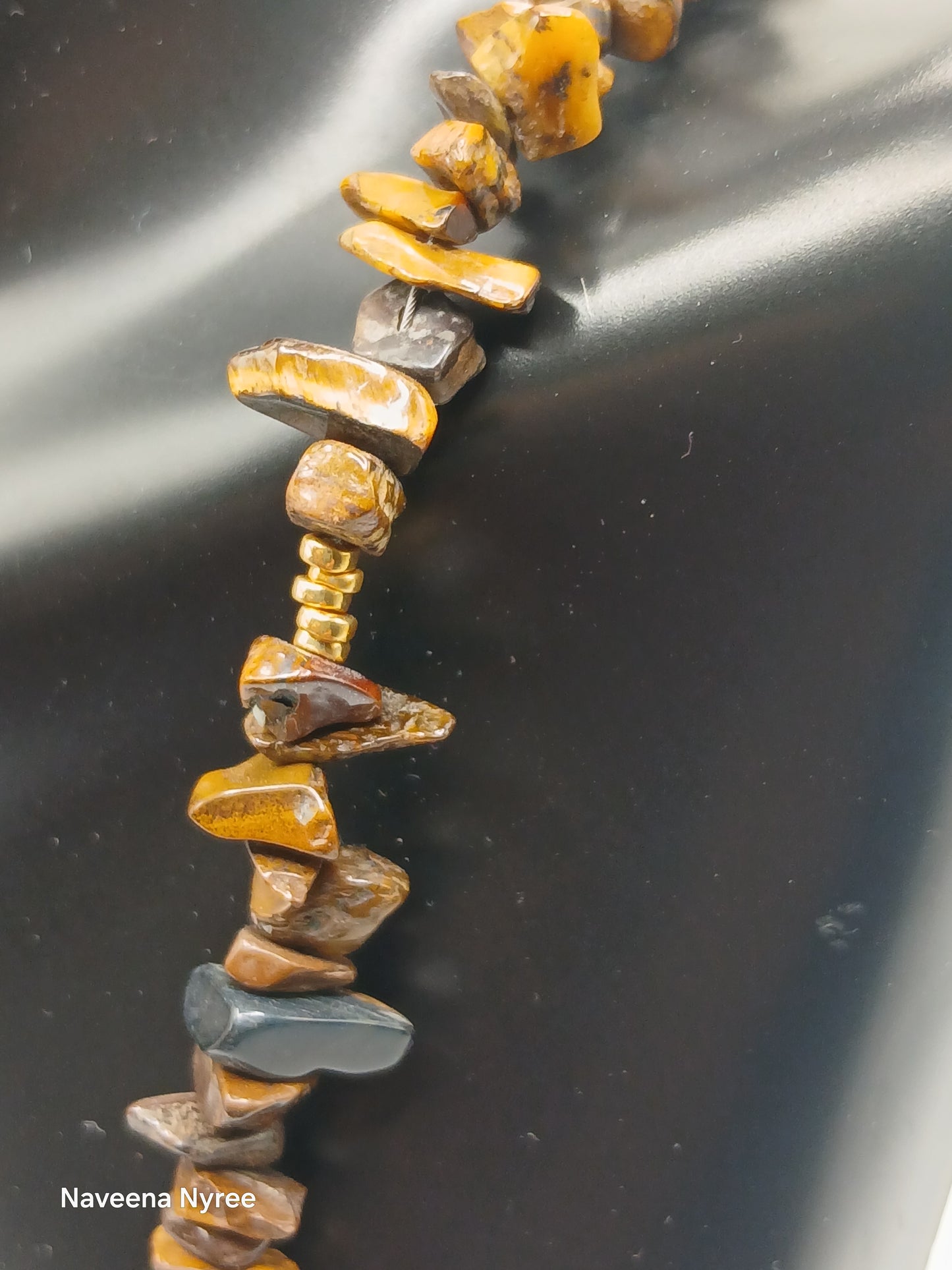 Gemstone chip necklace