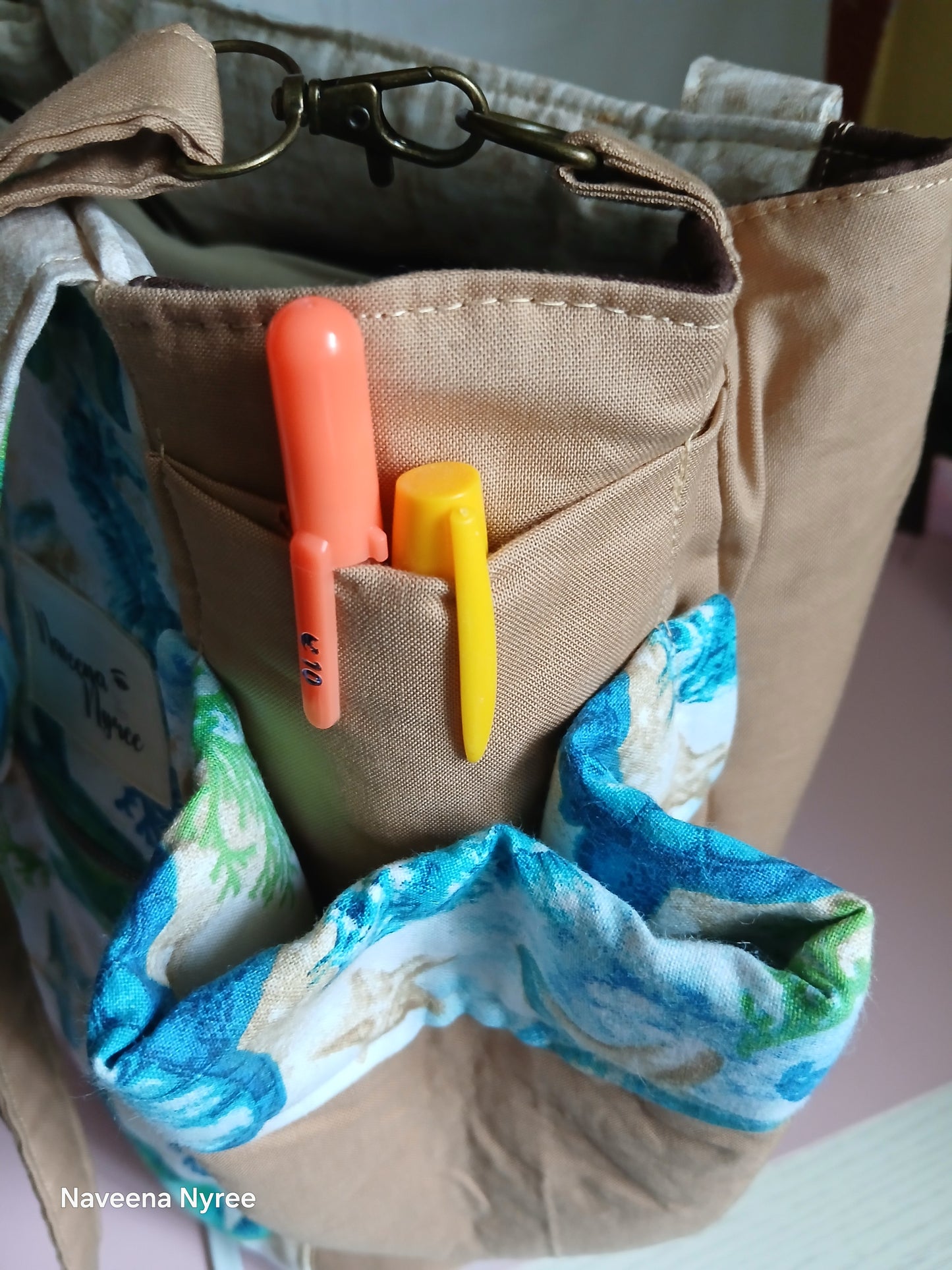 Large reversible tote