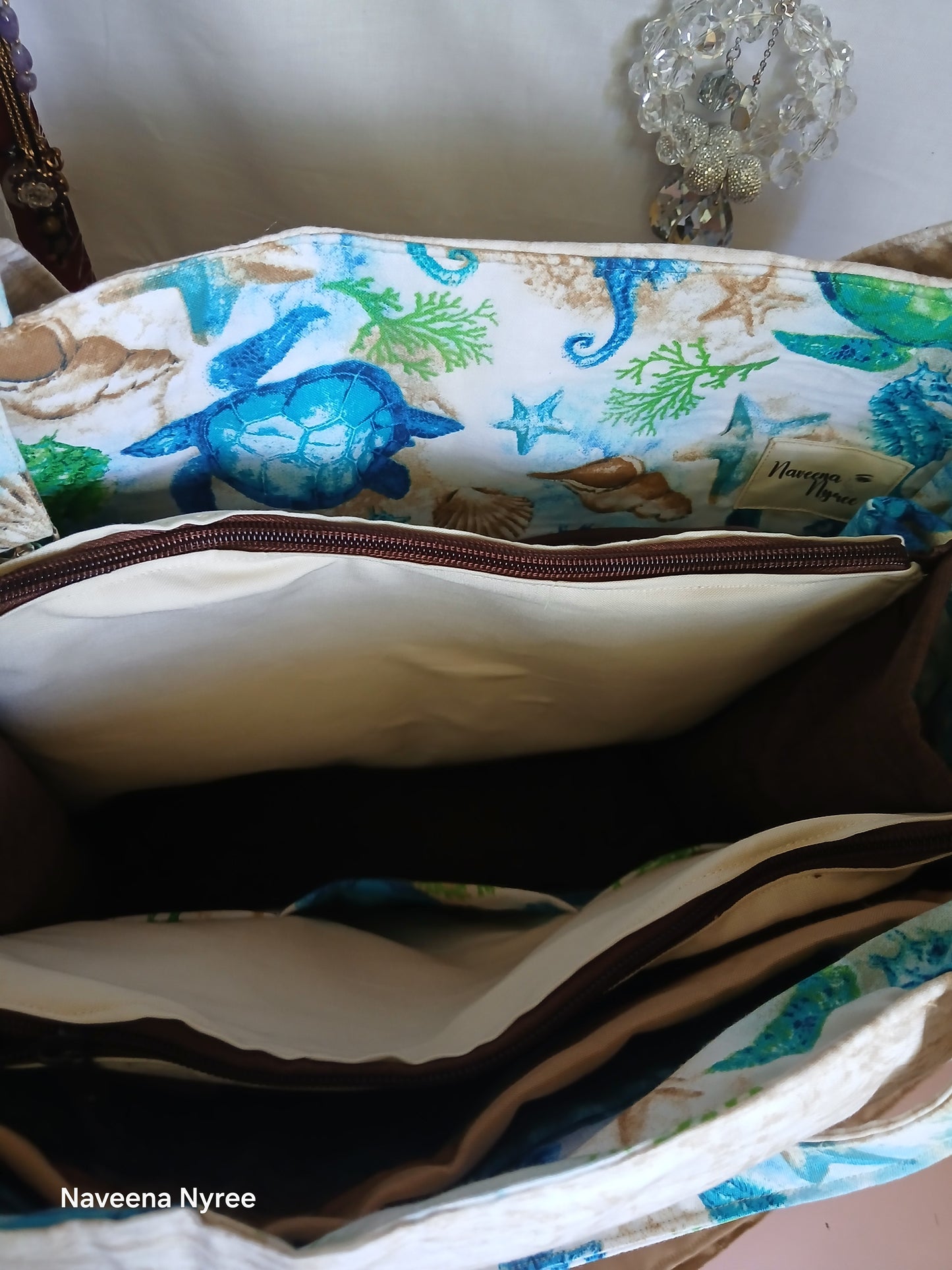 Large reversible tote