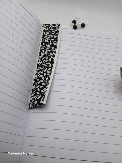 Fabric beaded bookmark (black)