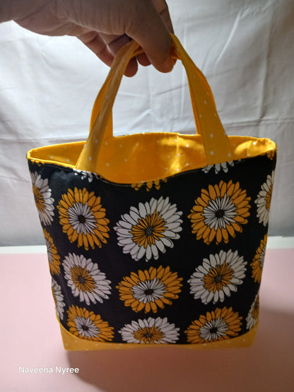 Daisy Tiny Tote