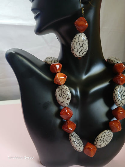 Acrylic necklace earrings set