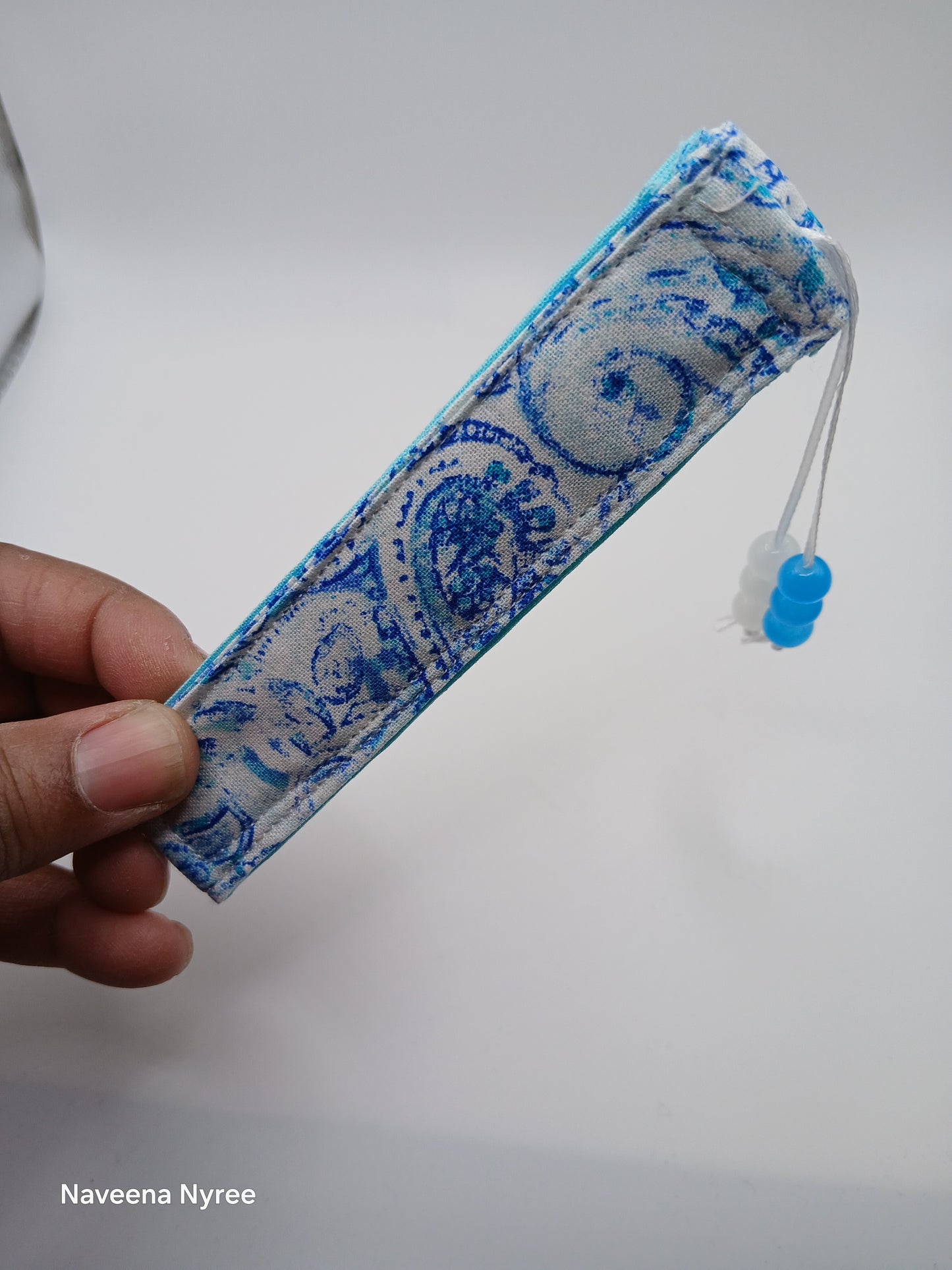 Fabric beaded bookmark (blue)