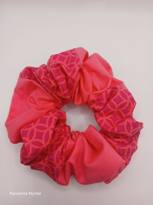 Two tone coral scrunchie