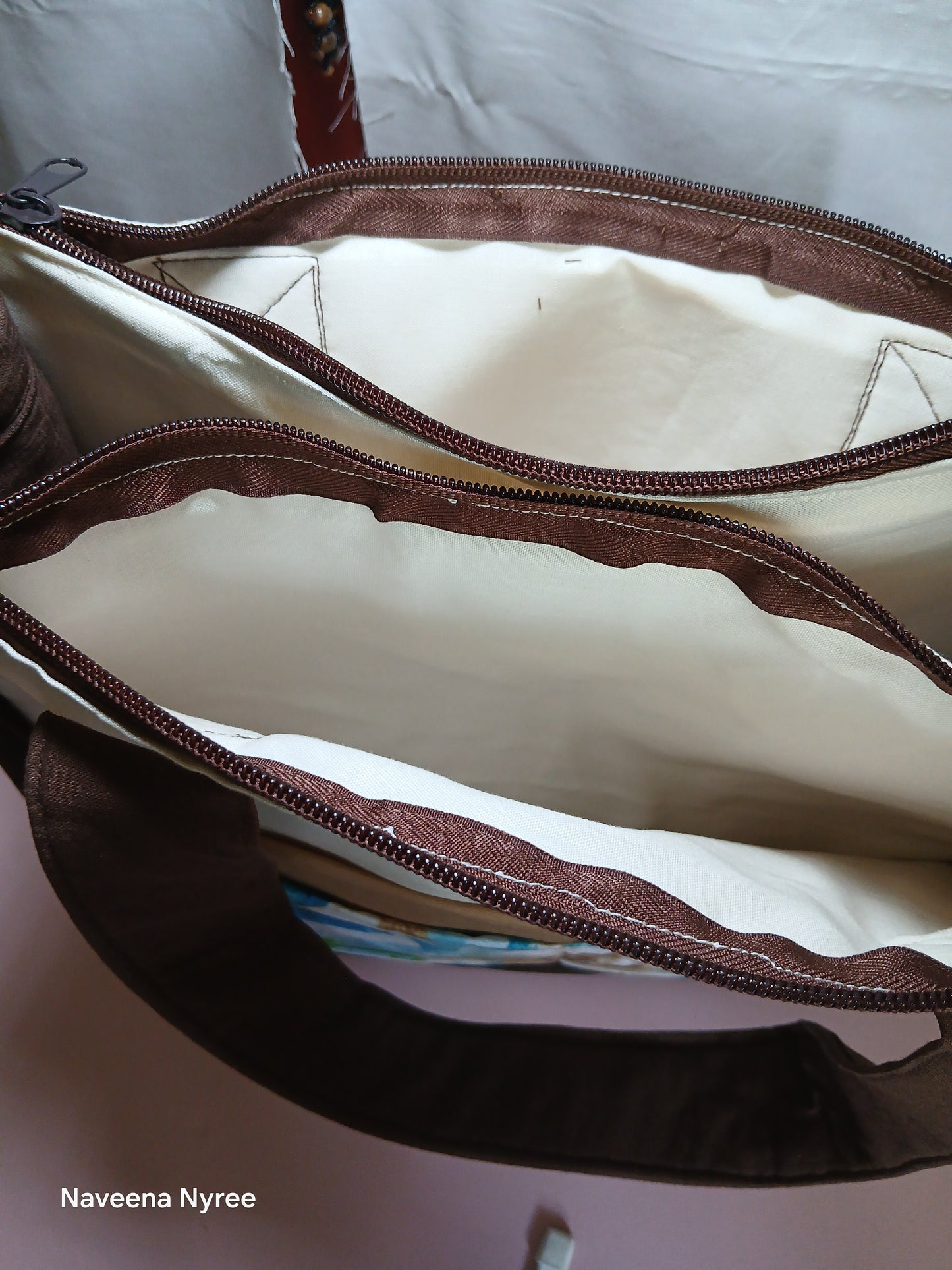 Large reversible tote
