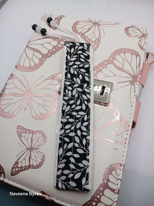 Fabric beaded bookmark (black)