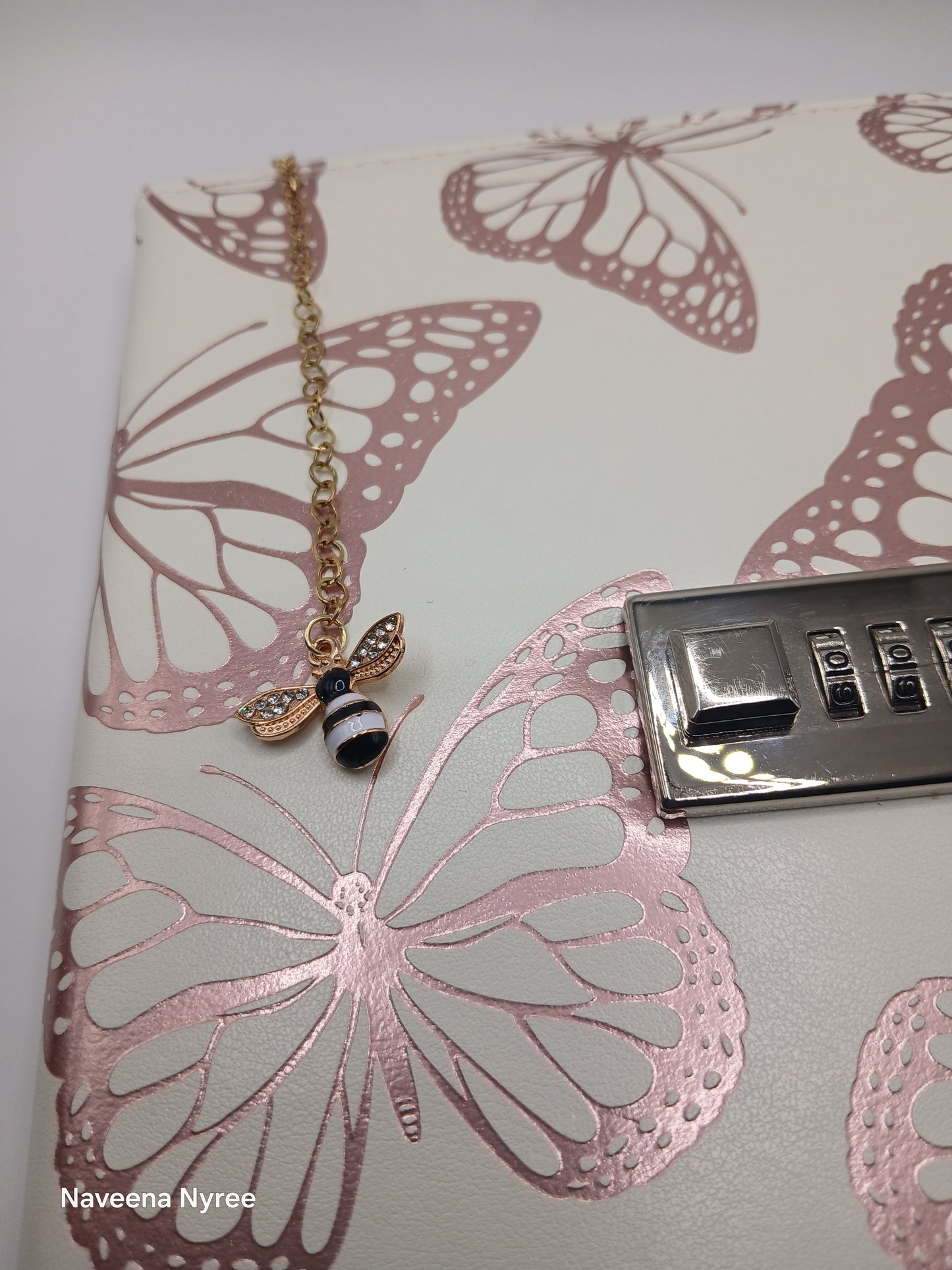 Fabric Bee bookmarks